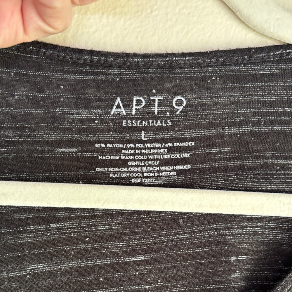 Apt. 9 Black and Gray Long Sleeve Top - Picture 2 of 3